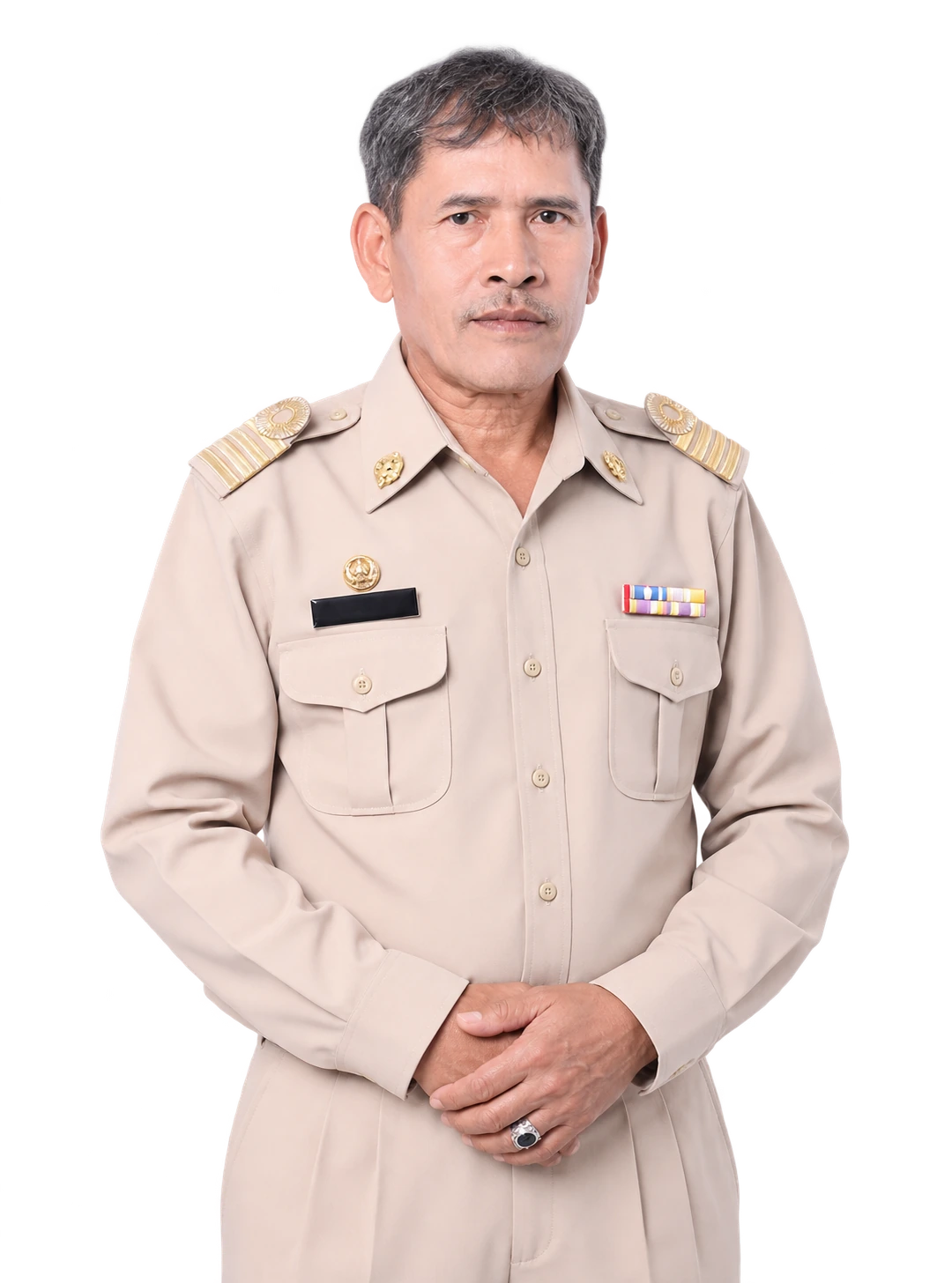 นายอนุชา เด่นชัย